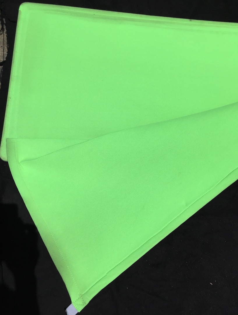 Green Screen Cutter. Comes with metal frame. Approximately 1.5m x 1.5m